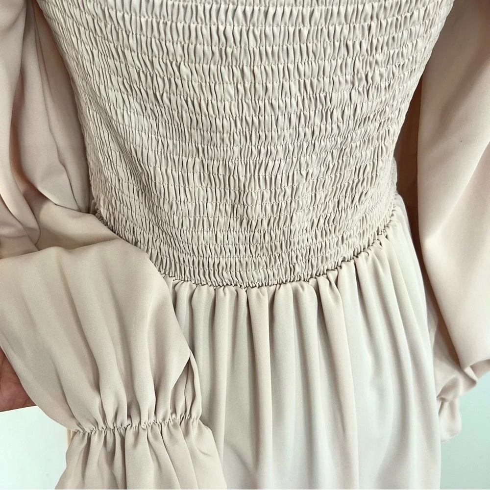 Elegant Cream Dress - Picture 4 of 4